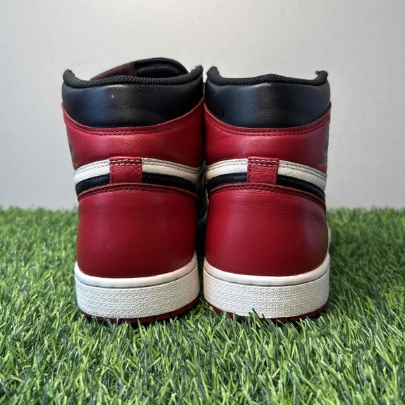 Nike Air Jordan 1 Retro High OG Bred Toe 2018 Red Black White - Picture 6 of 11